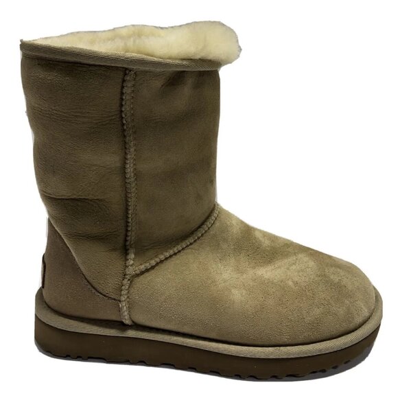 UGG Women’s Classic Short II Boot Chestnut, Size 7 M - Picture 1 of 8